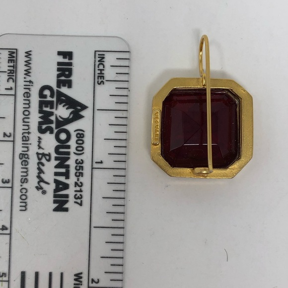 Intaglio Pressed Glass Earrings - Picture 6 of 6